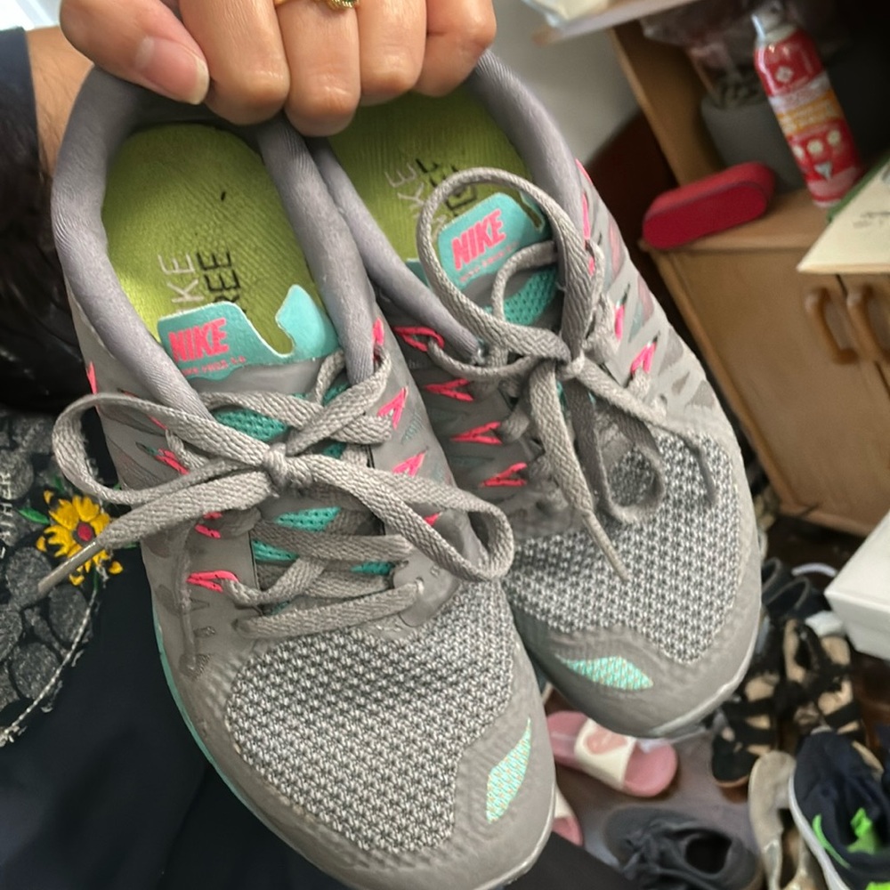 Nike Women's Gray and Teal Athletic Shoes